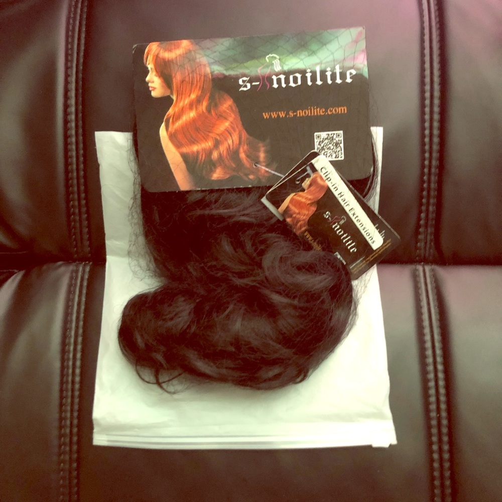 NWT Dark Brown 8-piece Clip in hair extensions